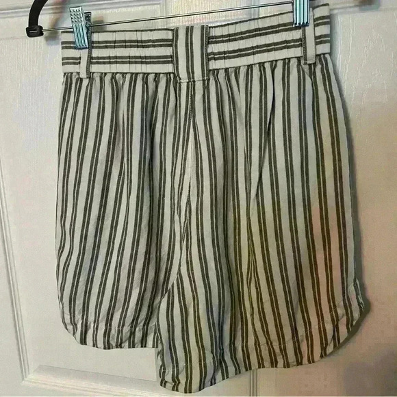 Madewell Women’s Linen Striped Shorts - Picture 4 of 6